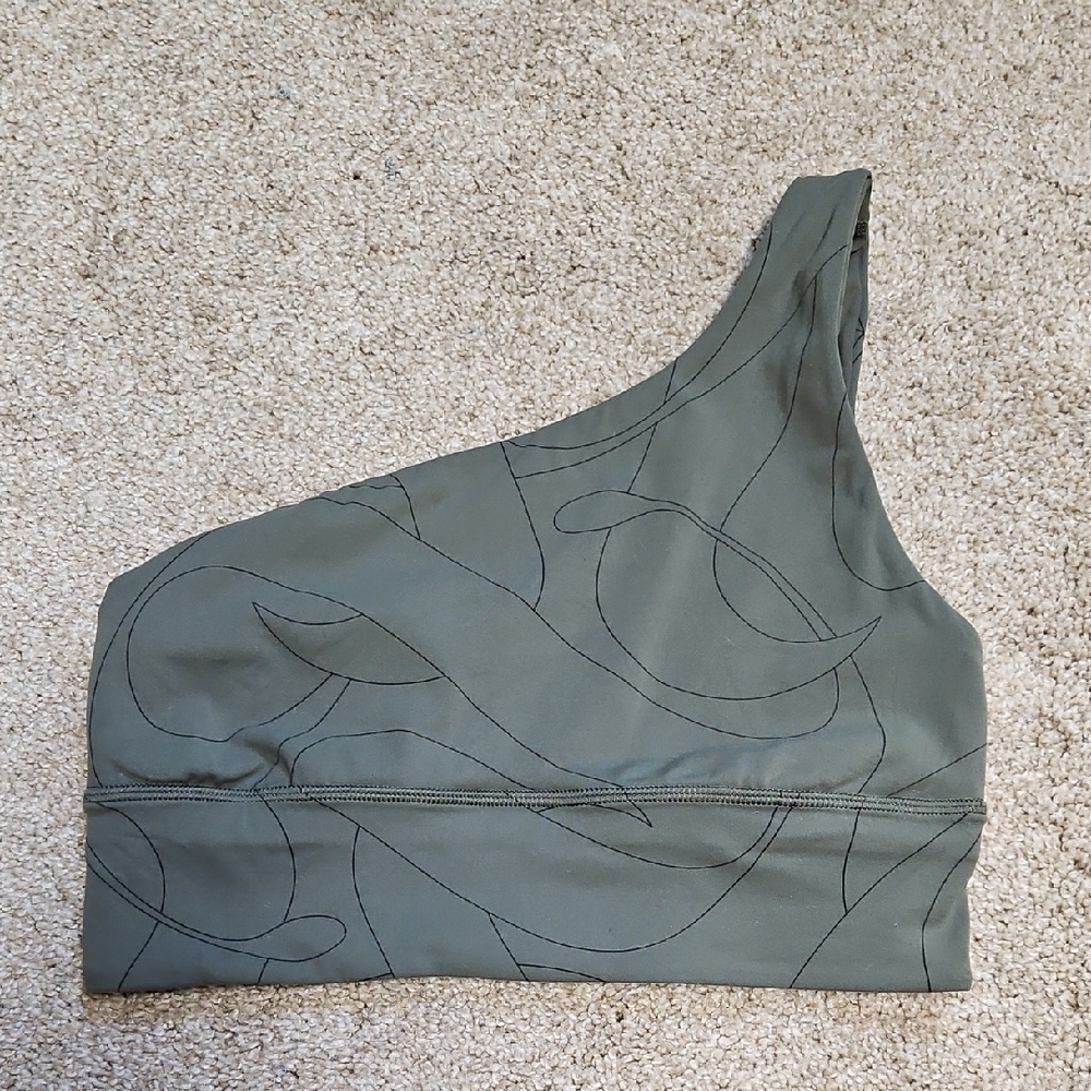 Lululemon Aysmmetrical Align Bra A/B Cup